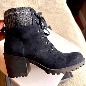 Sun Stone Romina Black Lace Up Heeled Ankle Boots 8 ½ M